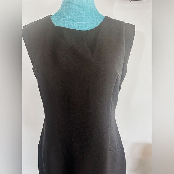 Ann Taylor Black Dress with Lace Hem, Size 6 - Perfect for Any Occasion - Picture 3 of 16